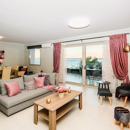 Beachfront Artemida Retreat - Peony Seabreeze Gem Exterior foto