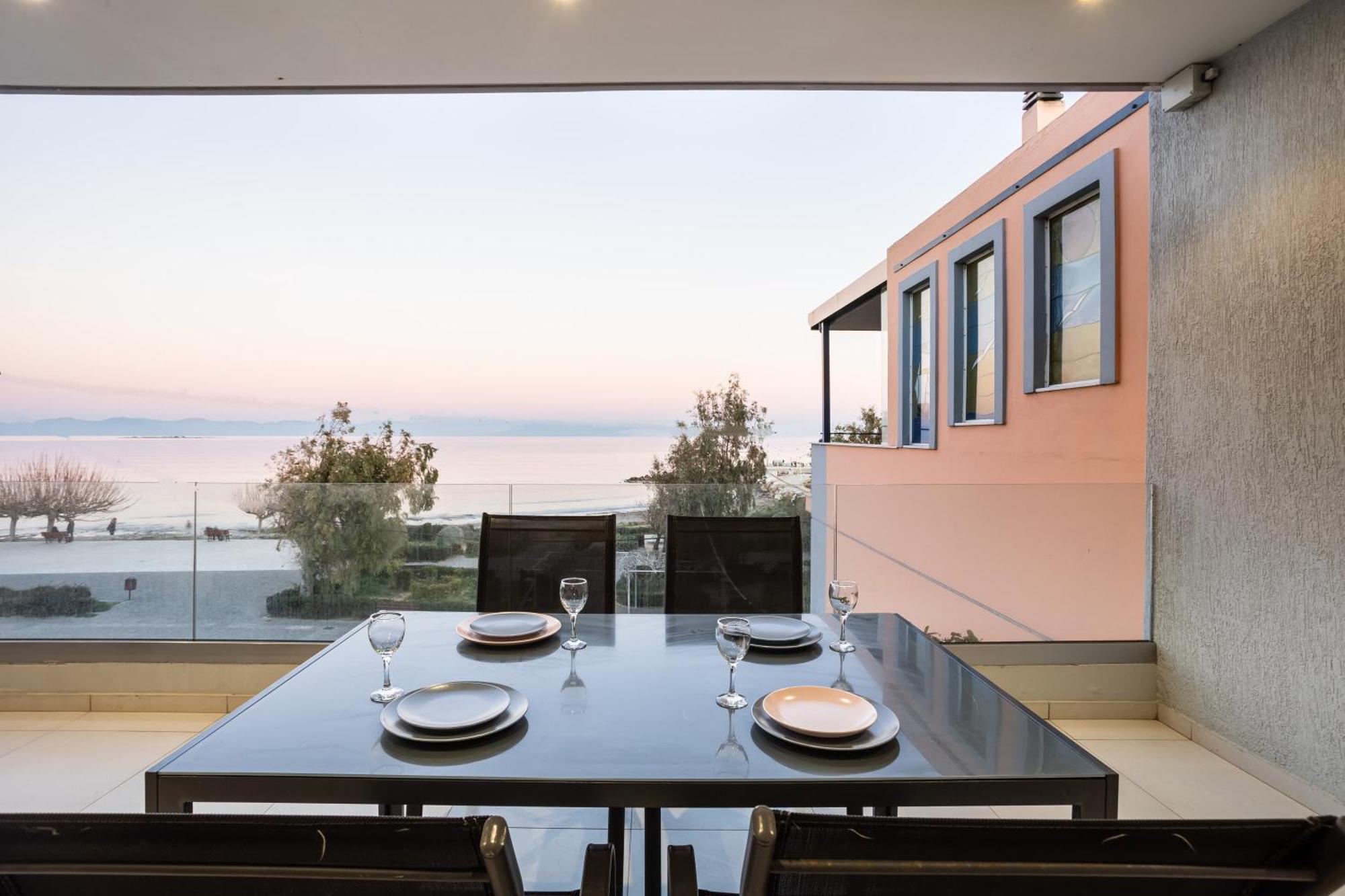 Beachfront Artemida Retreat - Peony Seabreeze Gem Exterior foto
